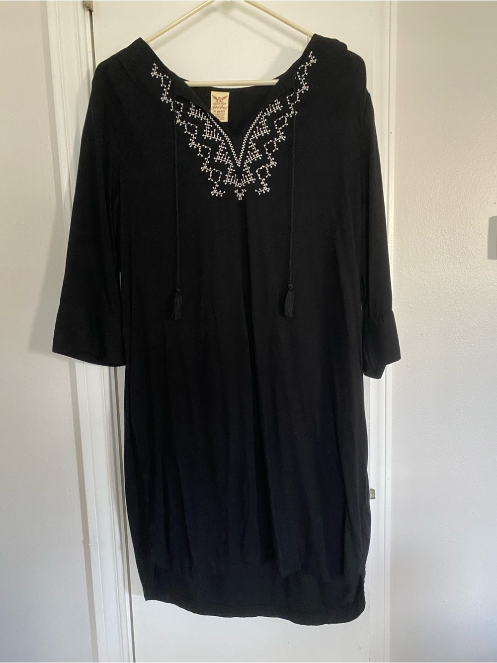 Womenโs Faded Glory boho black dress with Western detail. M 8-10